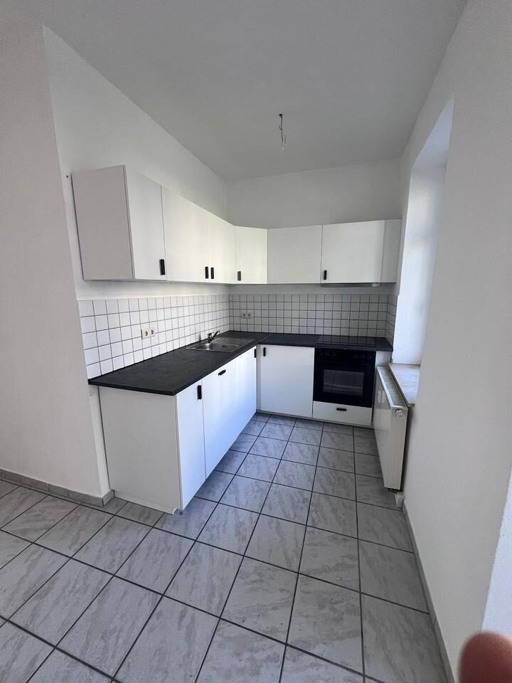 1 NKM-frei für Ihren Umzug! * Perfekte Singlewohnung mit Balkon und Einbauküche